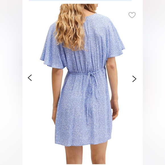 Mango Dresses & Skirts - Mango Flower Print Flutter Tea Dress